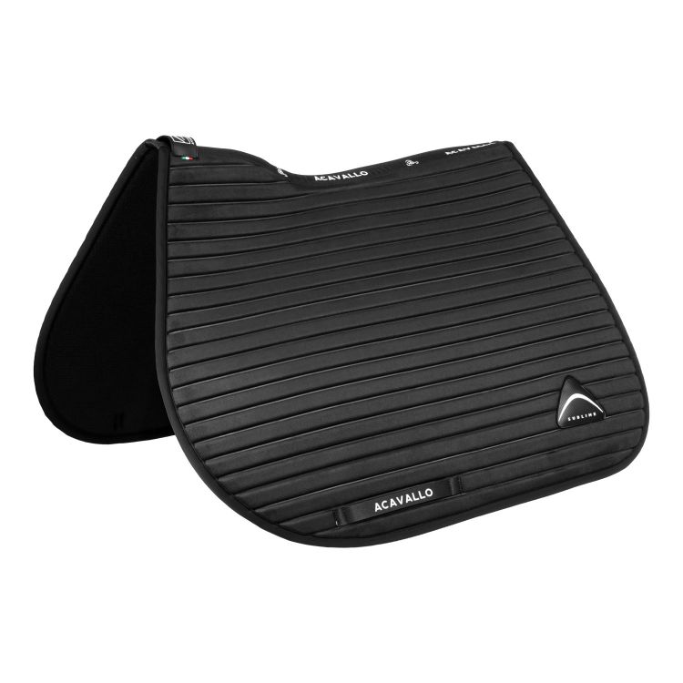 Sublime striped jumping saddle pad in technical fabric